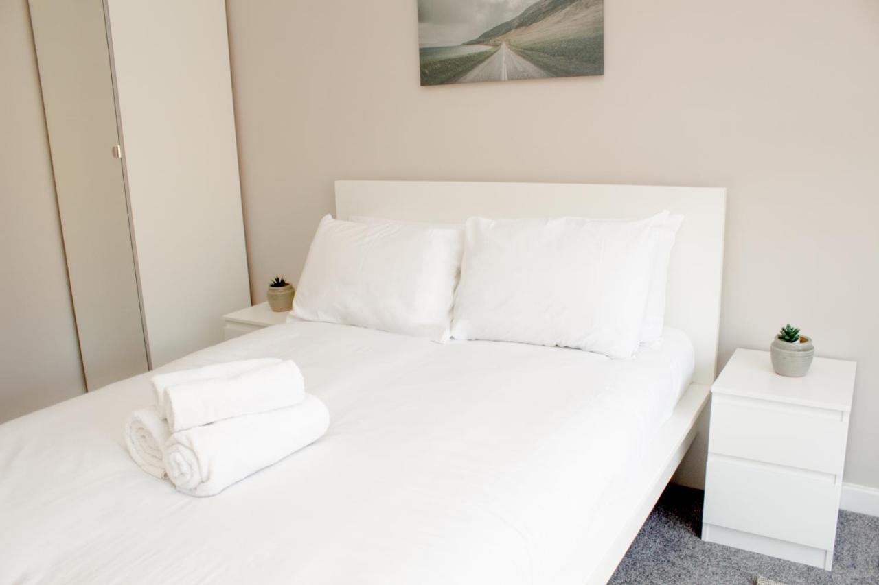 Cosy 3Bed Bungalow In West Kirby, Free Parking Frankby Экстерьер фото